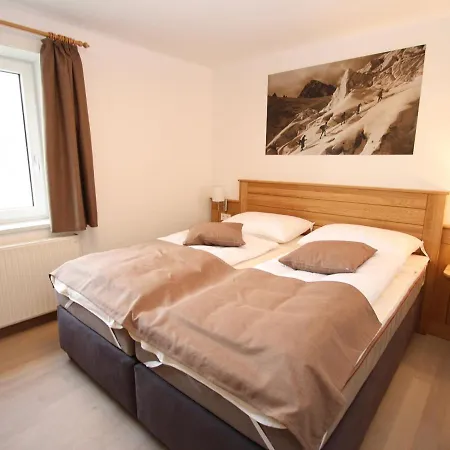 Feriehus Grand Chalet In Mauterndorf With Sauna And Playroom *